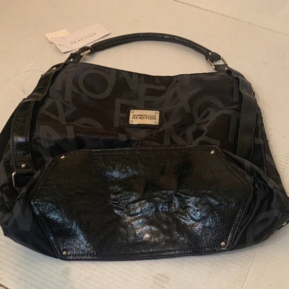 Kenneth Cole Reaction Black Tot Purse Bag Crossbody Removable Strap NWT - Picture 7 of 9